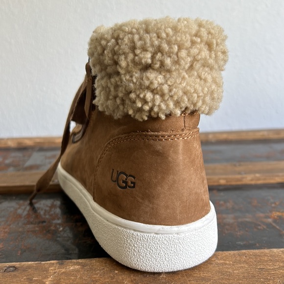 Ugg Zip Olive Sneaker-LEFT FOOT ONLY for amputee/medical. Women’s size 8.5. - Picture 4 of 7